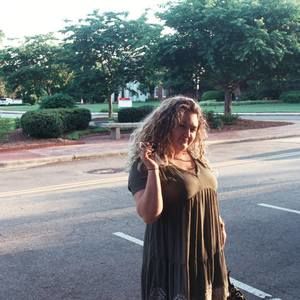 Meet your Posher, Holly